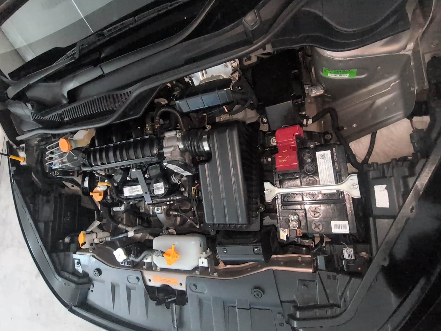 Used 2025 Tata Altroz Creative Petrol 5AMT Petrol Automatic engine ENGINE LEFT SIDE VIEW
