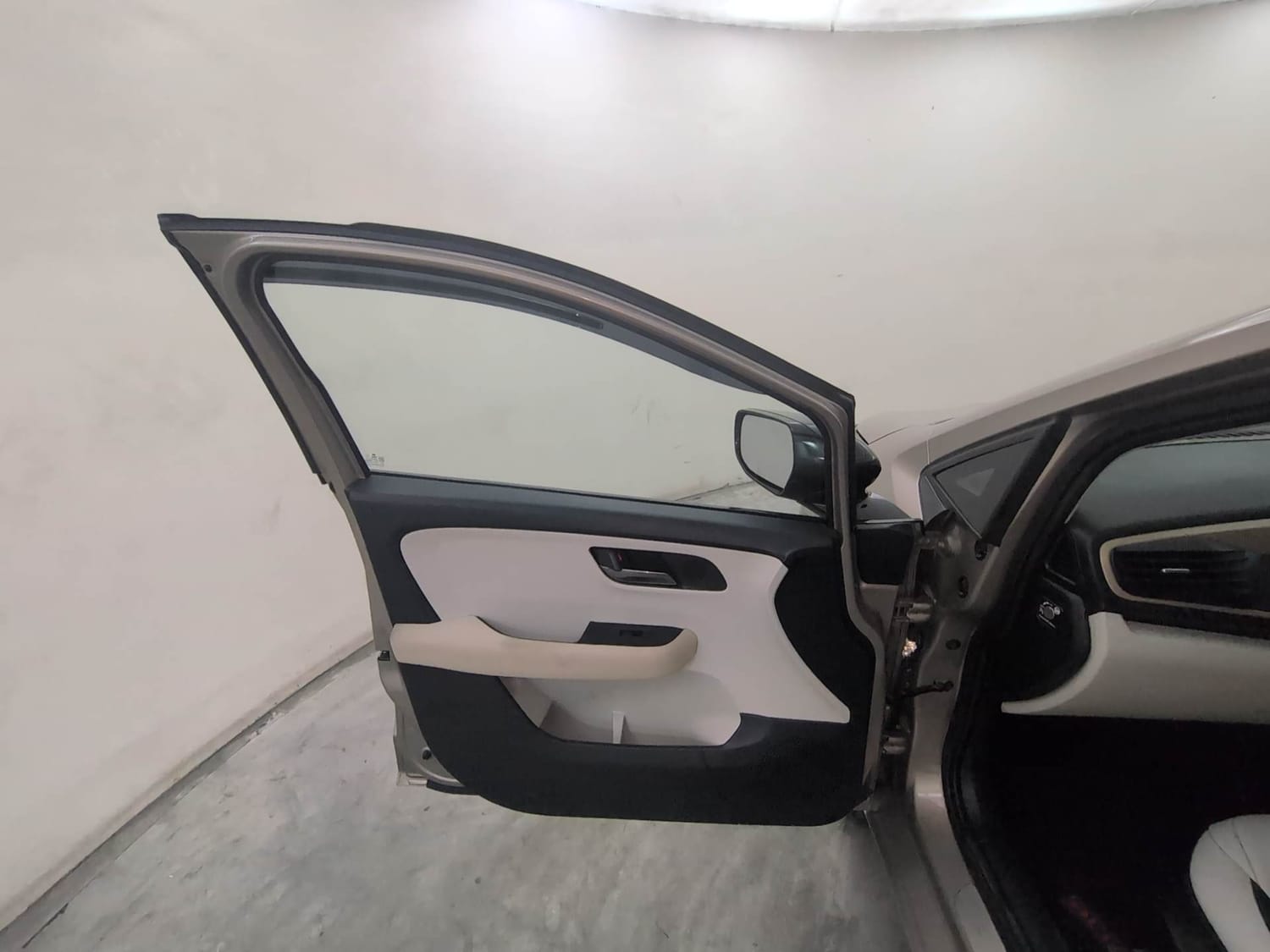 Used 2025 Tata Altroz Creative Petrol 5AMT Petrol Automatic interior LEFT FRONT DOOR OPEN VIEW