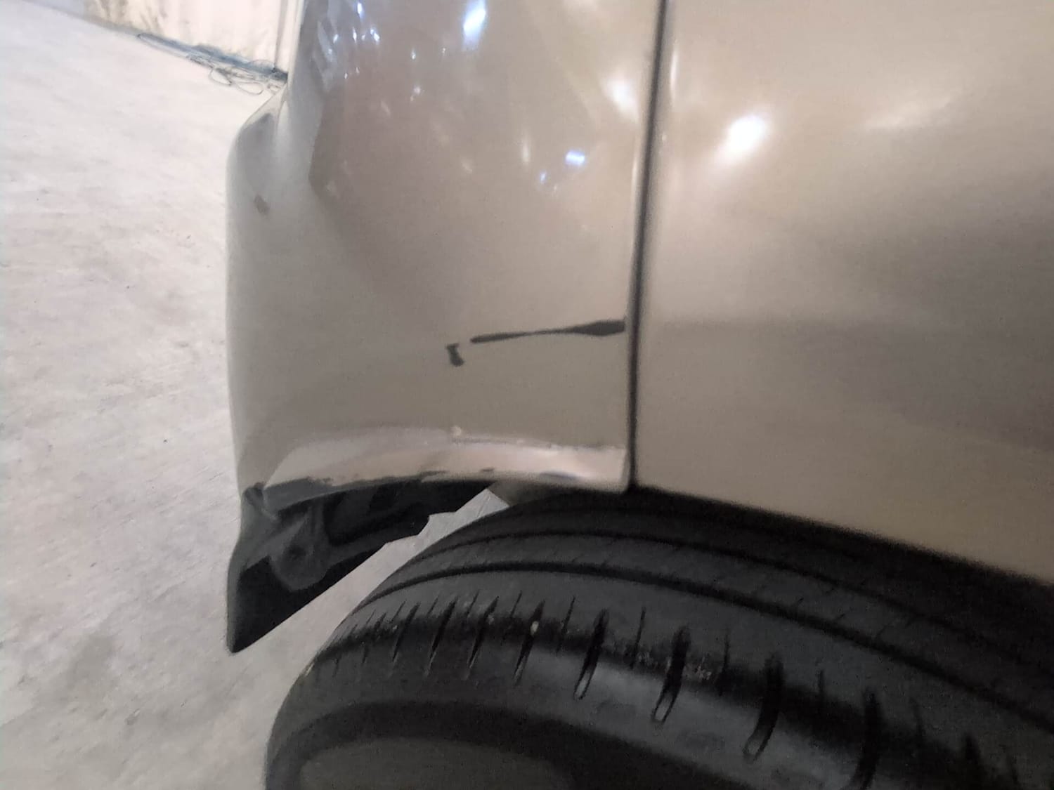 Used 2025 Tata Altroz Creative Petrol 5AMT Petrol Automatic dents MINOR SCRATCH