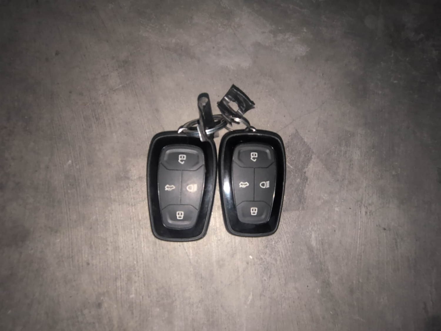 Used 2025 Tata Altroz Creative Petrol 5AMT Petrol Automatic extra CAR KEY VIEW
