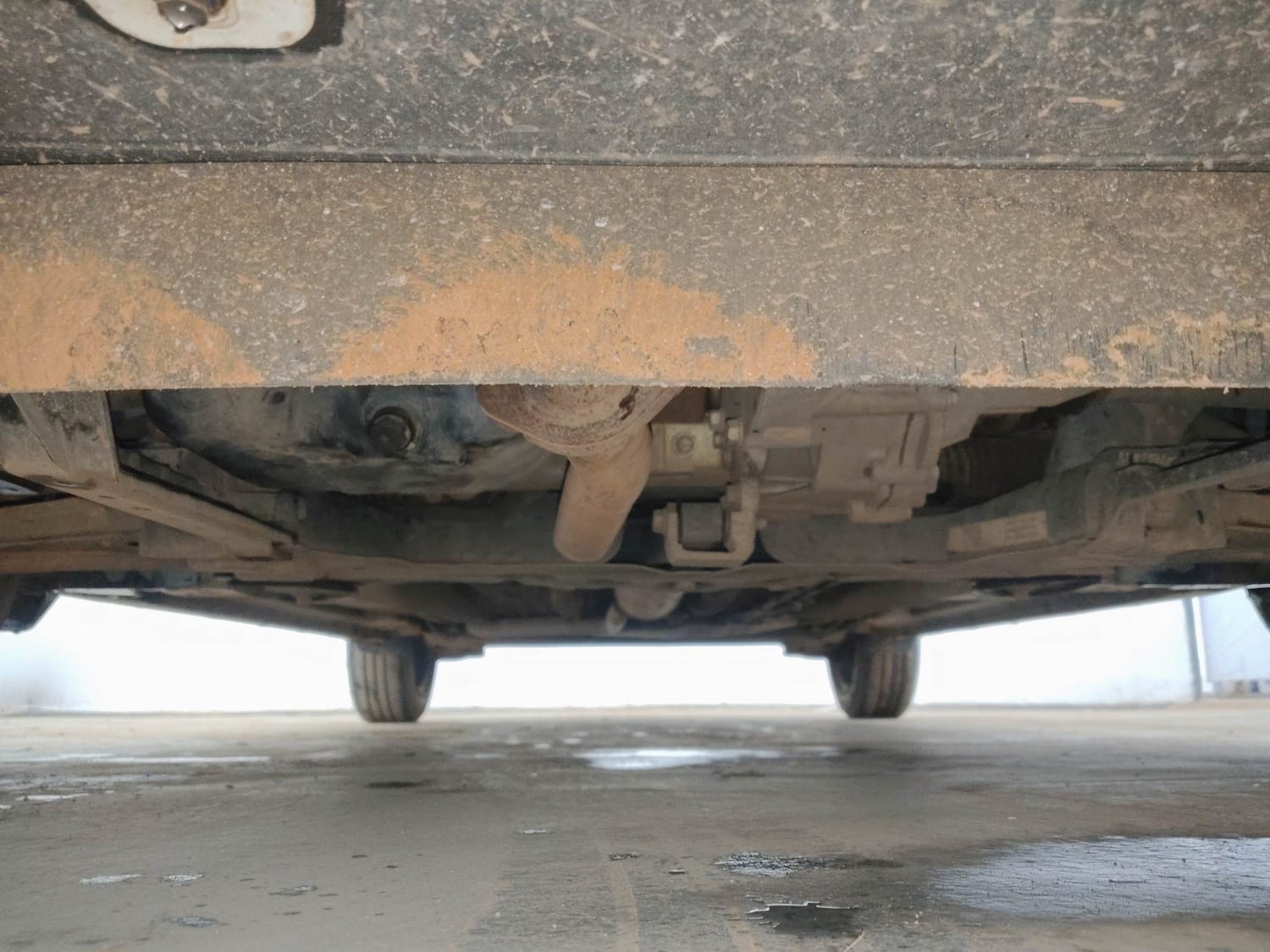 Used 2023 Tata Altroz XM Plus (S) Petrol Manual extra FRONT LEFT UNDERBODY VIEW