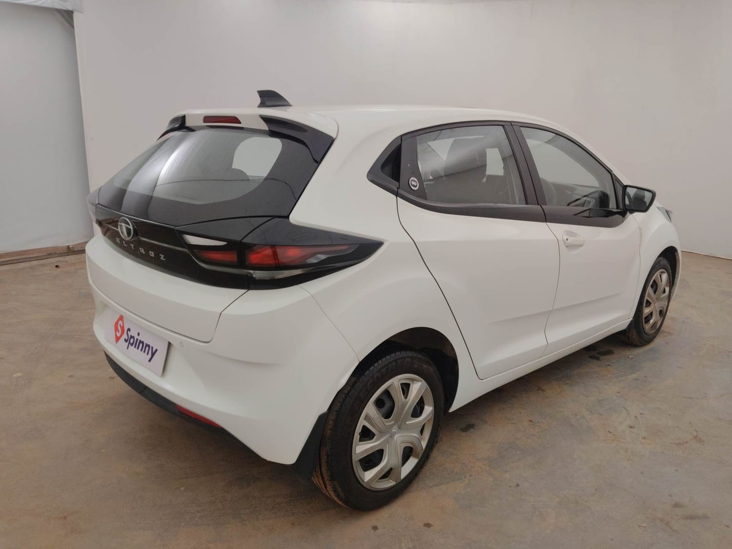 Used 2023 Tata Altroz XM Plus (S) Petrol Manual exterior RIGHT REAR CORNER VIEW