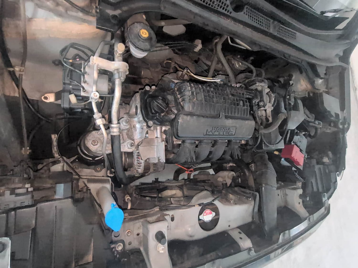 Used 2023 Honda Amaze VX 1.2 Petrol CVT Petrol Automatic engine ENGINE RIGHT SIDE VIEW