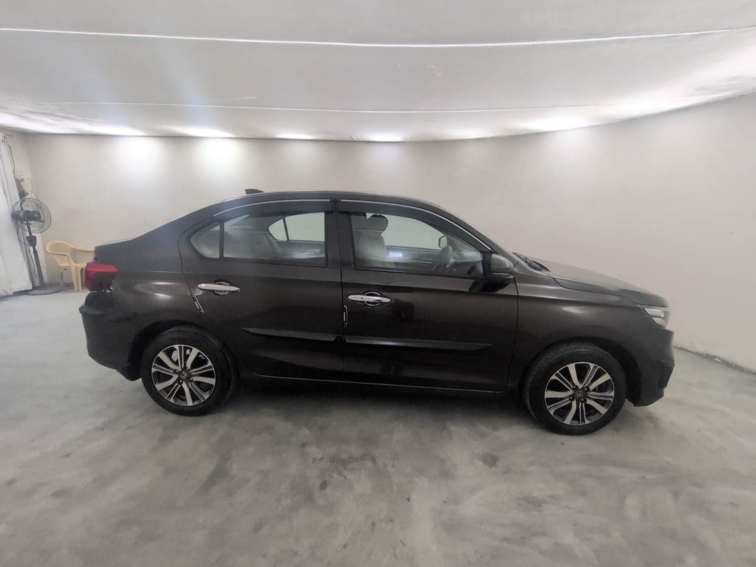 Used 2023 Honda Amaze VX 1.2 Petrol CVT Petrol Automatic exterior RIGHT SIDE VIEW
