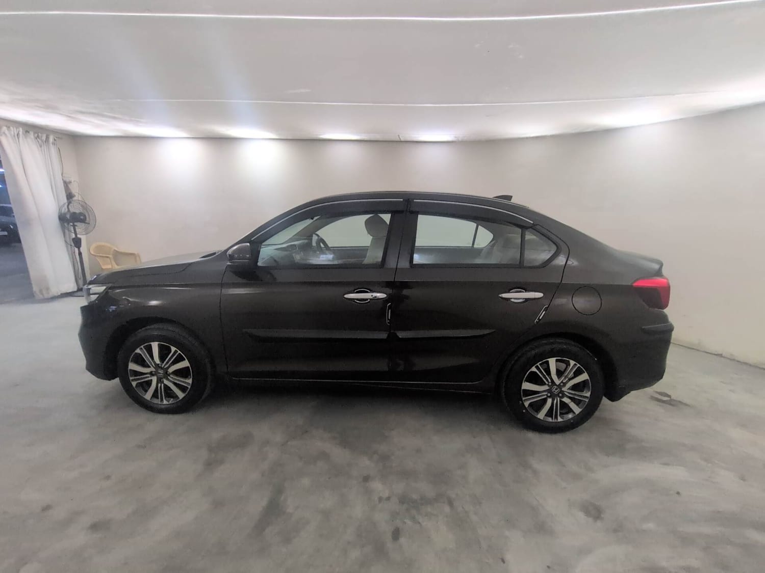 Used 2023 Honda Amaze VX 1.2 Petrol CVT Petrol Automatic exterior LEFT SIDE VIEW