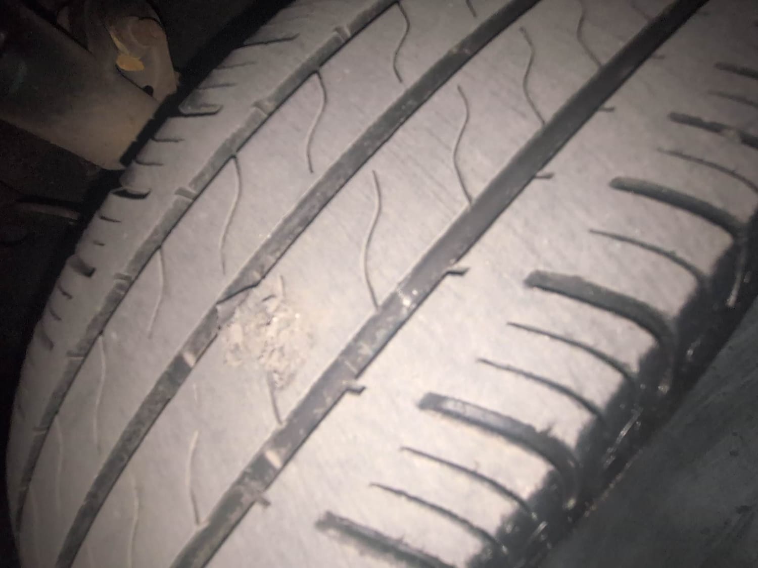 Used 2023 Honda Amaze VX 1.2 Petrol CVT Petrol Automatic tyres RIGHT FRONT TYRE TREAD VIEW