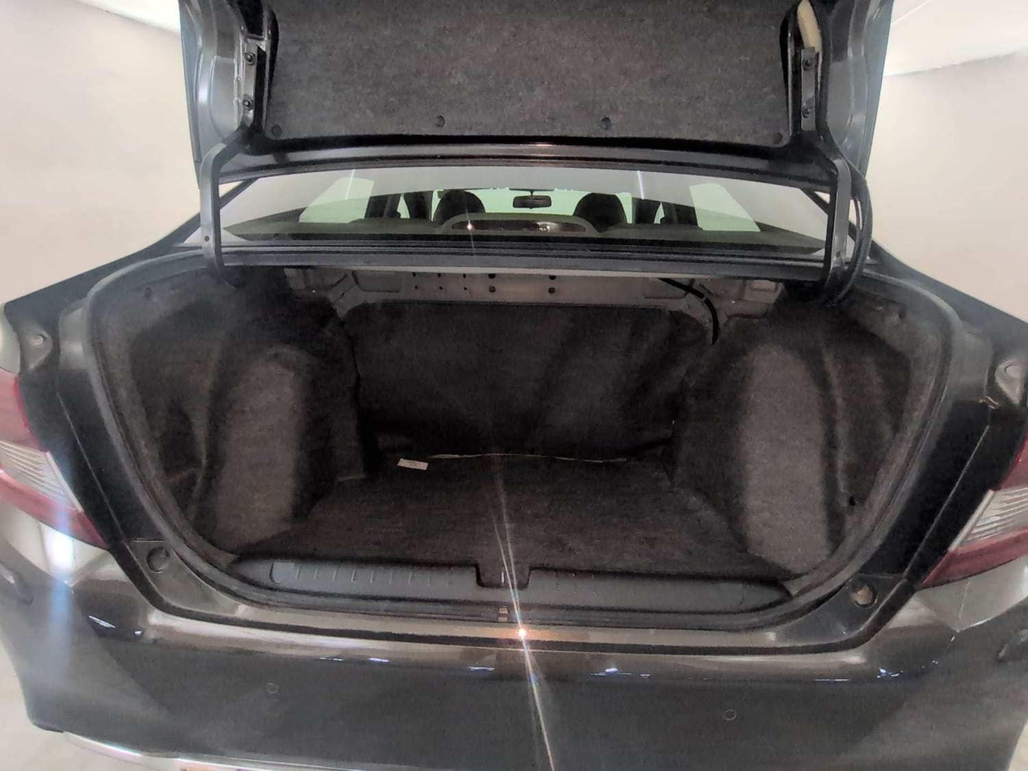 Used 2023 Honda Amaze VX 1.2 Petrol CVT Petrol Automatic interior DICKY INSIDE VIEW