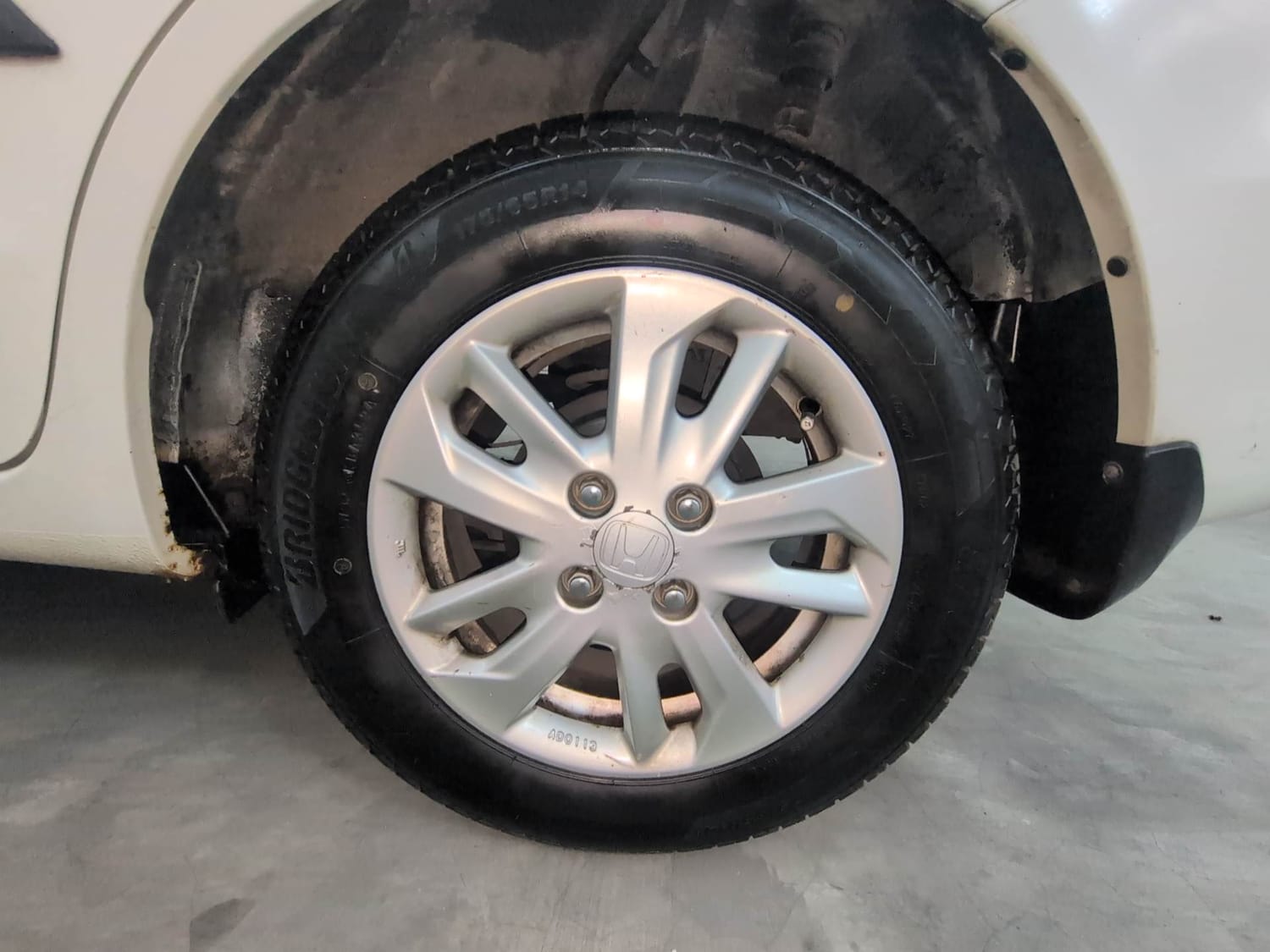 Used 2016 Honda Amaze 1.5 VX i-DTEC Diesel Manual tyres LEFT REAR TYRE RIM VIEW