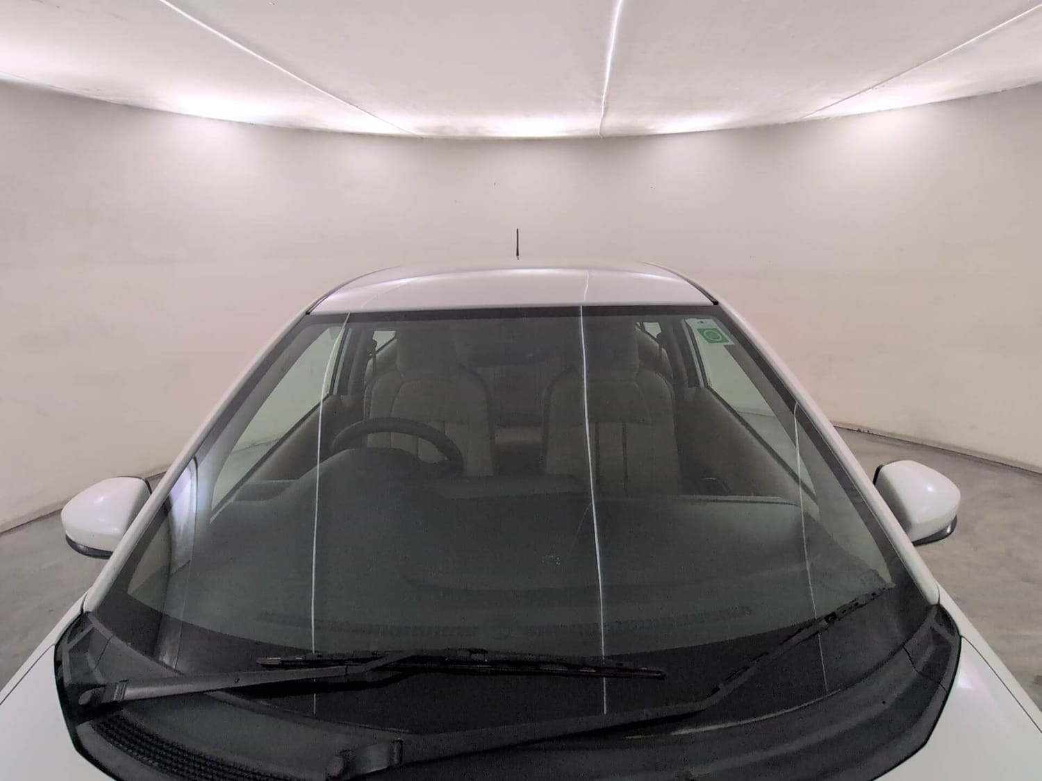 Used 2016 Honda Amaze 1.5 VX i-DTEC Diesel Manual exterior FRONT WINDSHIELD VIEW