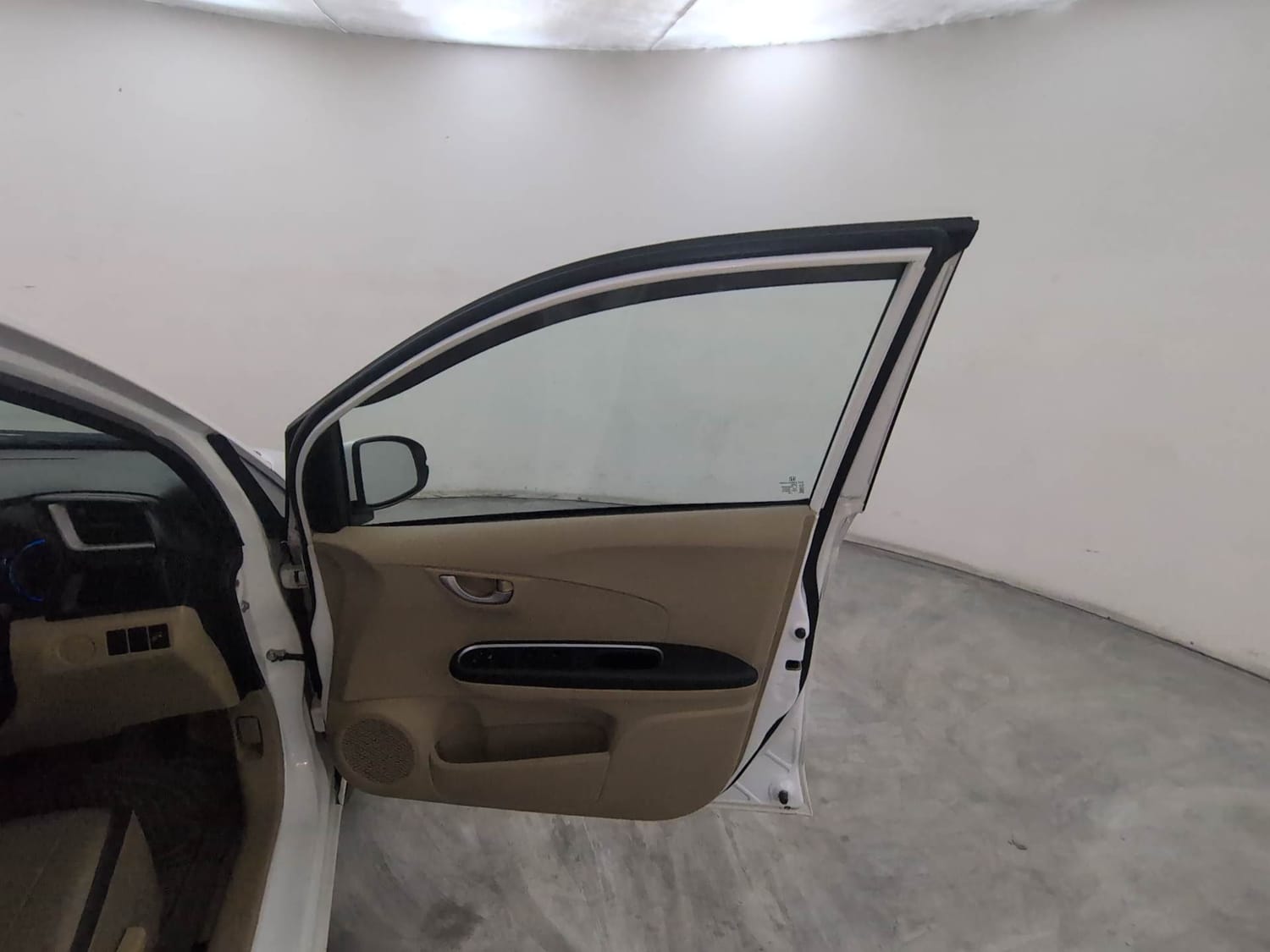 Used 2016 Honda Amaze 1.5 VX i-DTEC Diesel Manual interior RIGHT FRONT DOOR OPEN VIEW
