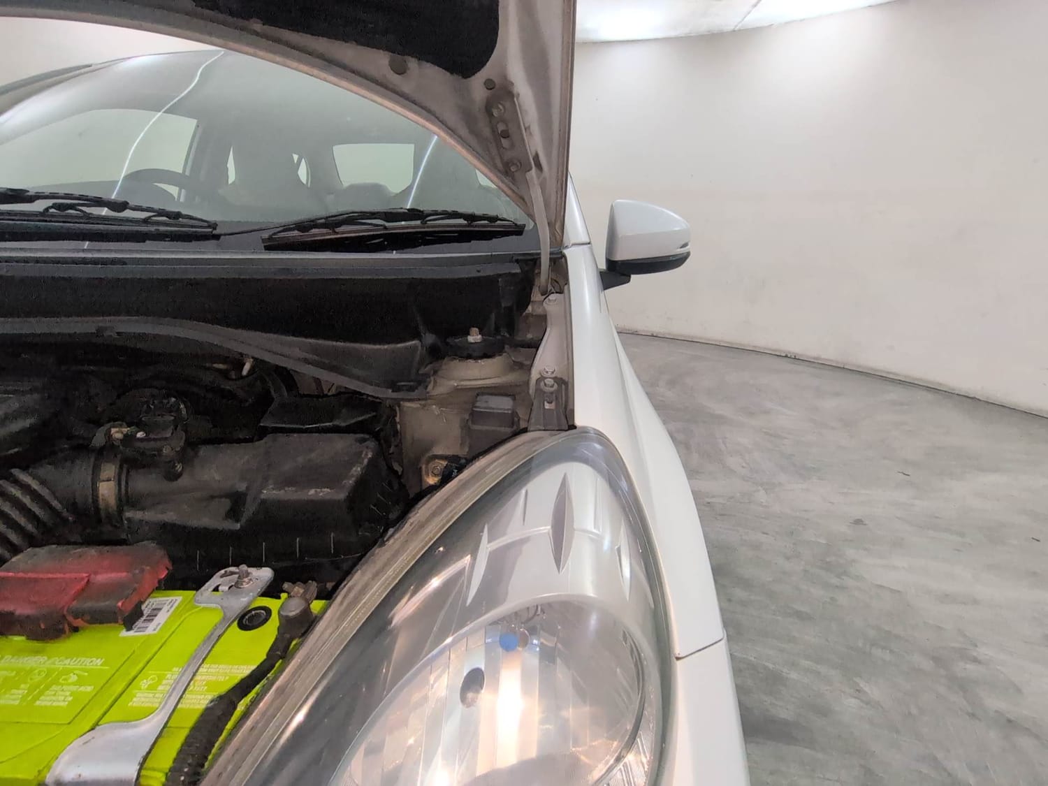 Used 2016 Honda Amaze 1.5 VX i-DTEC Diesel Manual engine ENGINE LEFT SIDE HINGE & APRON VIEW