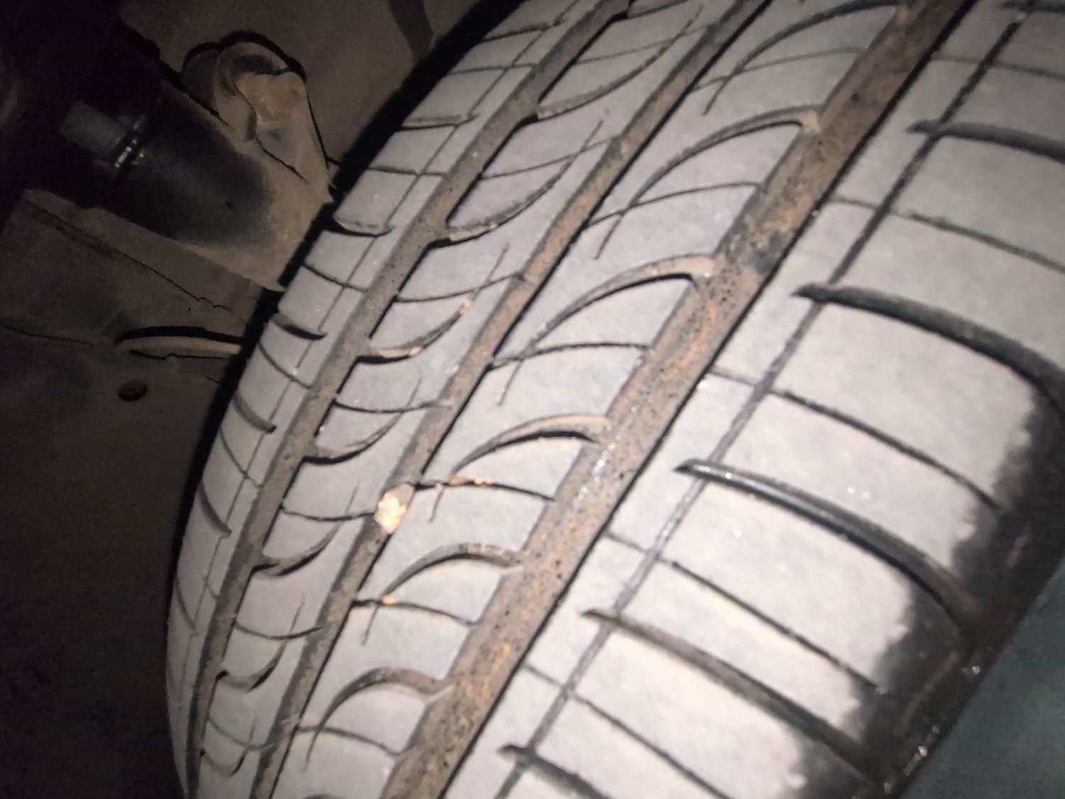 Used 2016 Honda Amaze 1.5 VX i-DTEC Diesel Manual tyres RIGHT FRONT TYRE TREAD VIEW