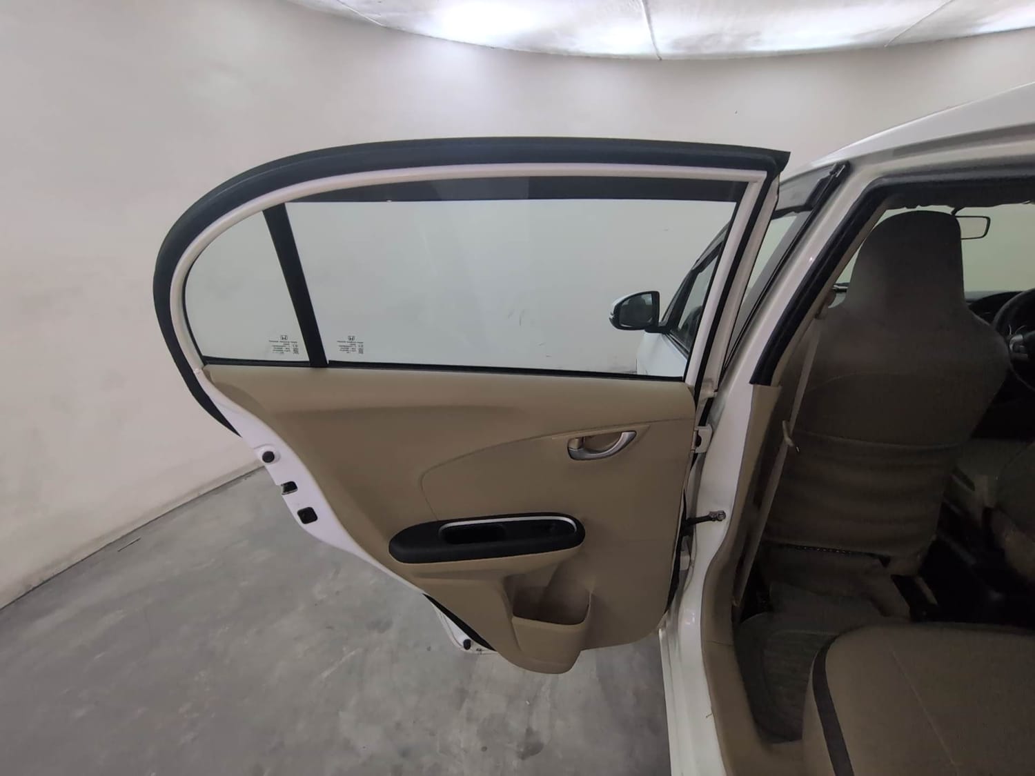 Used 2016 Honda Amaze 1.5 VX i-DTEC Diesel Manual interior LEFT REAR DOOR OPEN VIEW