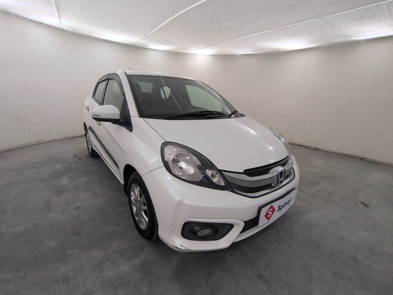 Used 2016 Honda Amaze 1.5 VX i-DTEC Diesel Manual exterior RIGHT FRONT CORNER VIEW