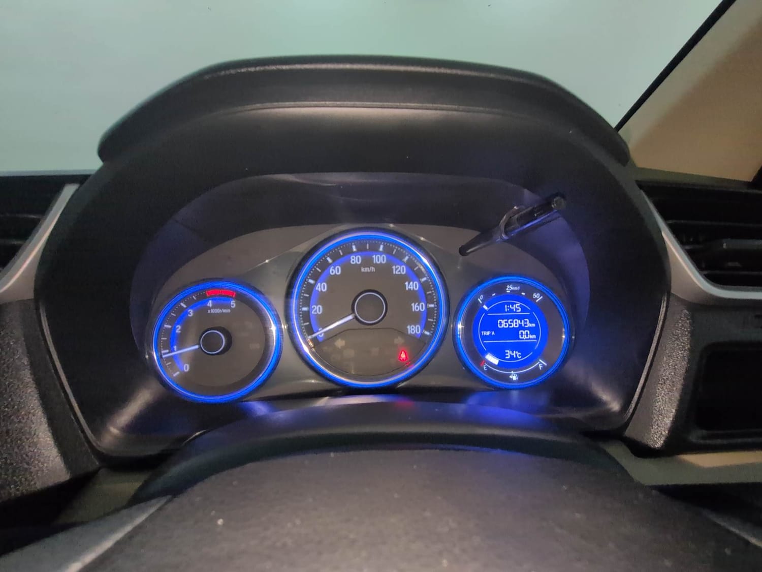 Used 2016 Honda Amaze 1.5 VX i-DTEC Diesel Manual interior CLUSTERMETER VIEW