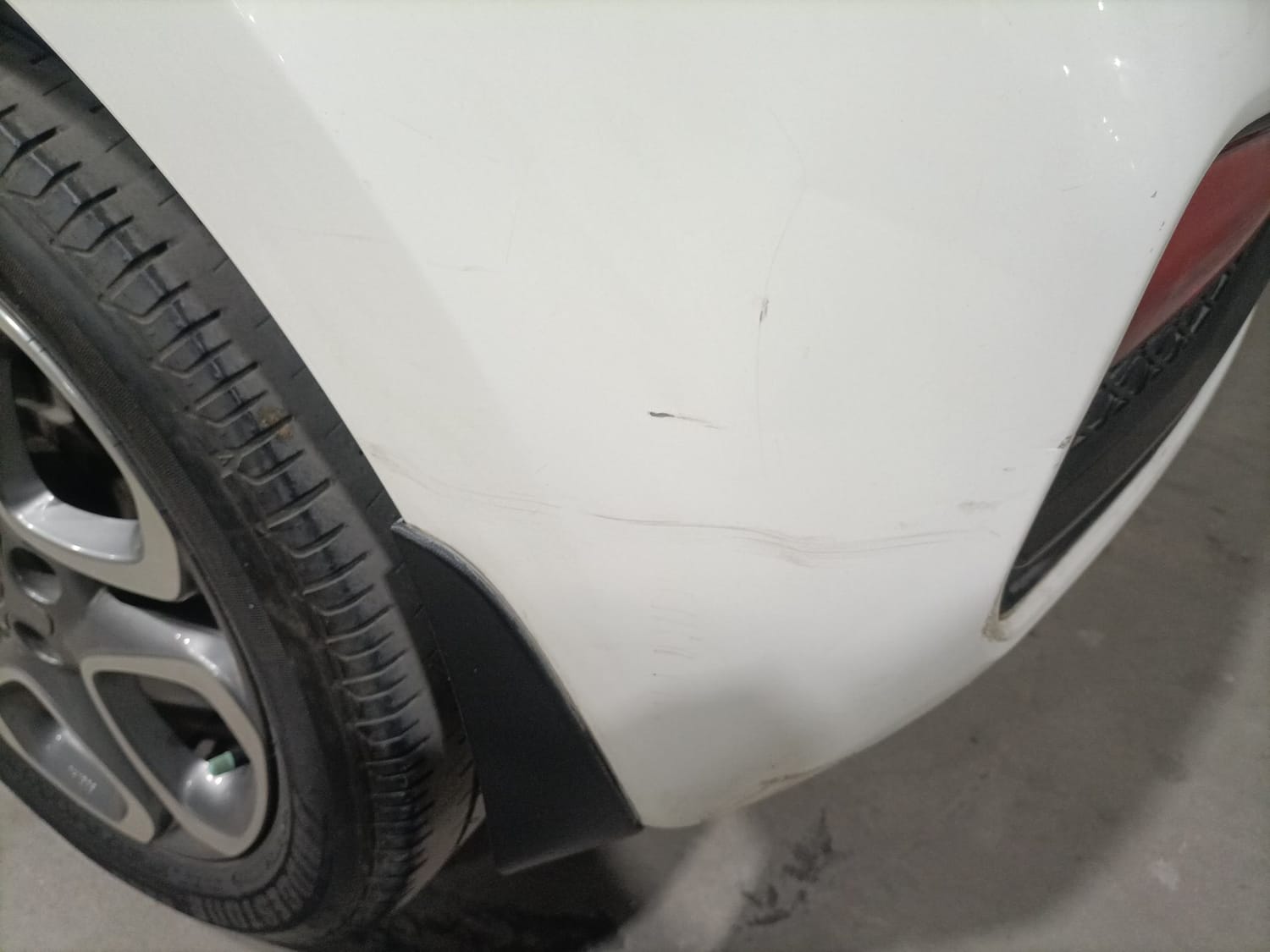 Used 2018 Hyundai Elite i20 Asta 1.2 (O) Petrol Manual dents MINOR SCRATCH