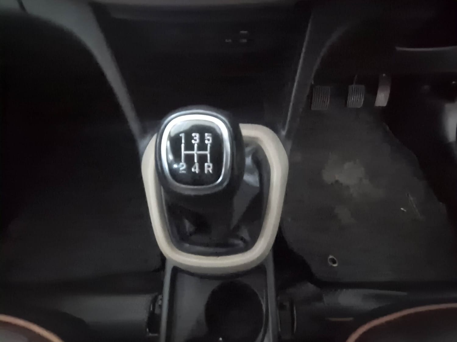 Used 2018 Hyundai Grand i10 Asta 1.2 Kappa VTVT Petrol Manual interior GEAR  KNOB VIEW