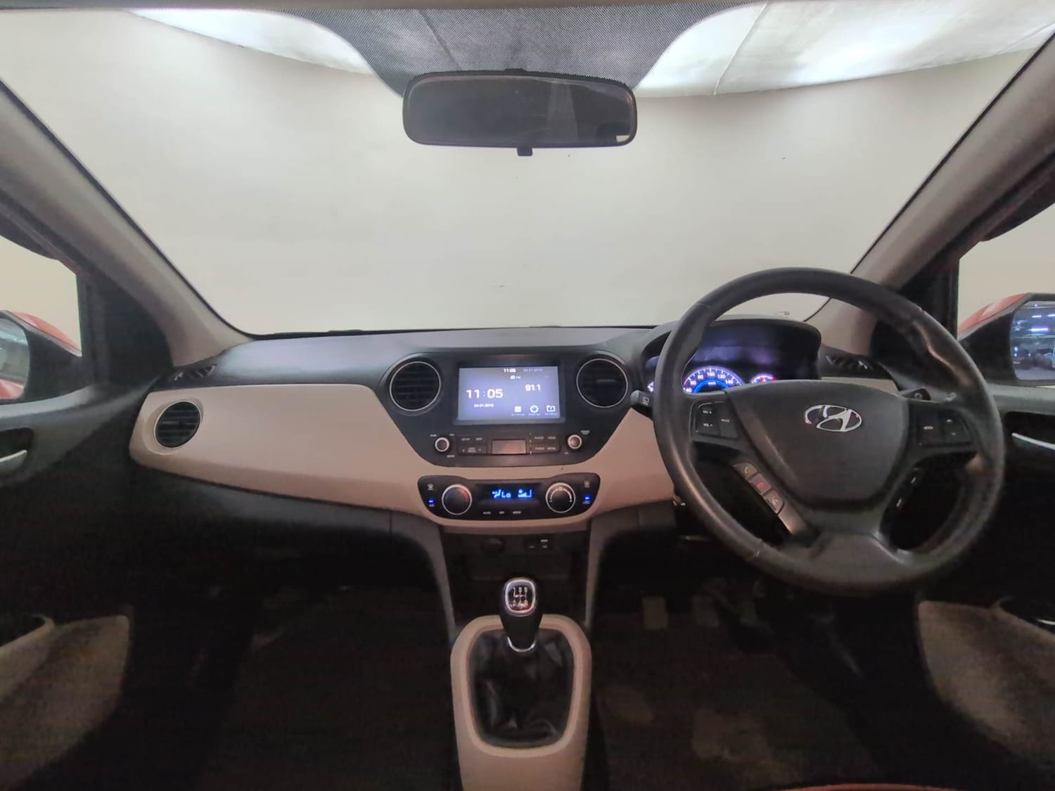 Used 2018 Hyundai Grand i10 Asta 1.2 Kappa VTVT Petrol Manual interior DASHBOARD VIEW