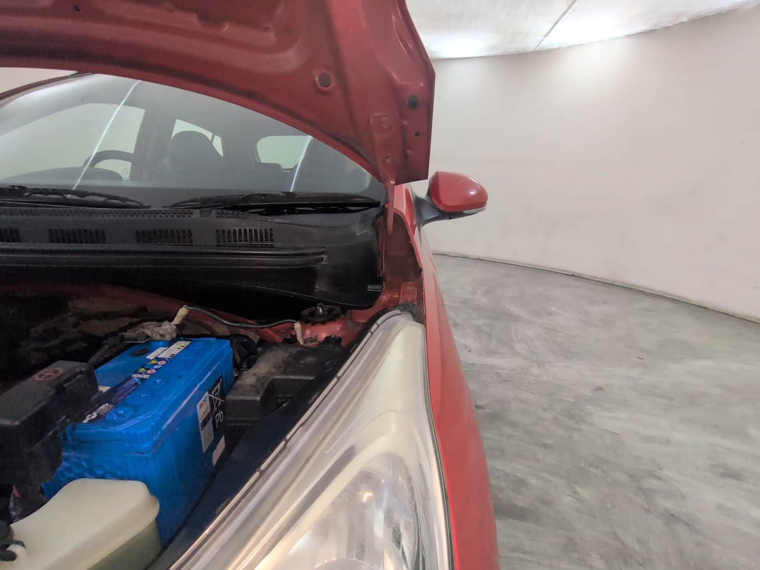 Used 2018 Hyundai Grand i10 Asta 1.2 Kappa VTVT Petrol Manual engine ENGINE LEFT SIDE HINGE & APRON VIEW