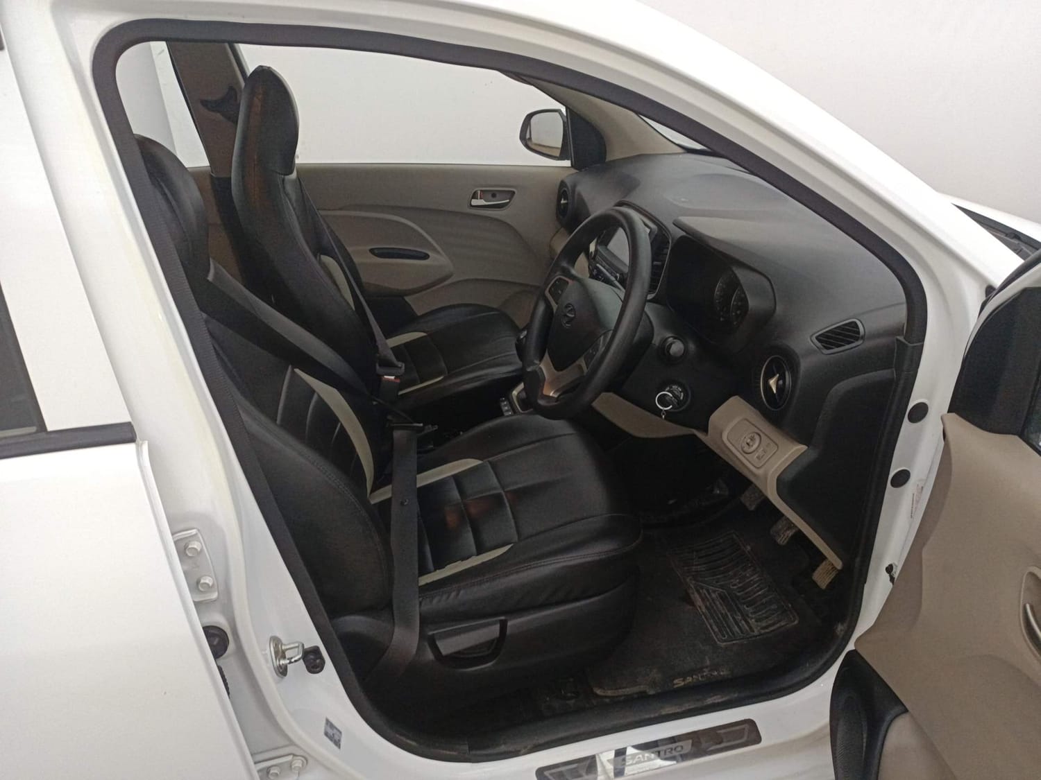 Used 2019 Hyundai Santro Sportz Petrol Manual interior RIGHT SIDE FRONT DOOR CABIN VIEW