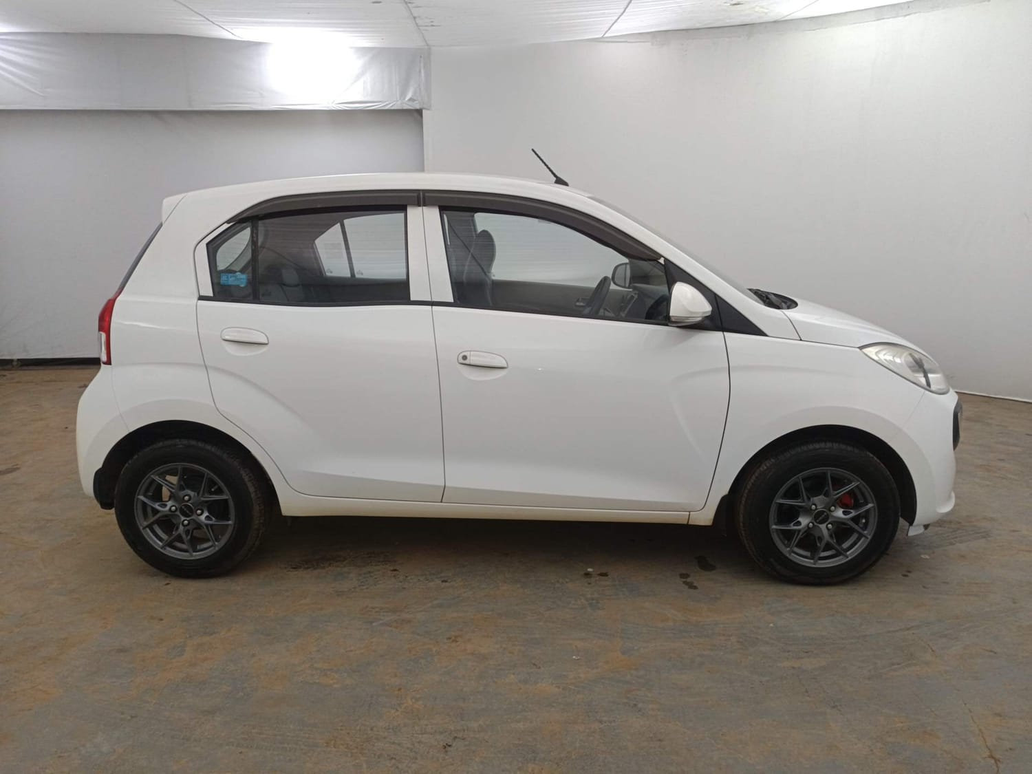 Used 2019 Hyundai Santro Sportz Petrol Manual exterior RIGHT SIDE VIEW