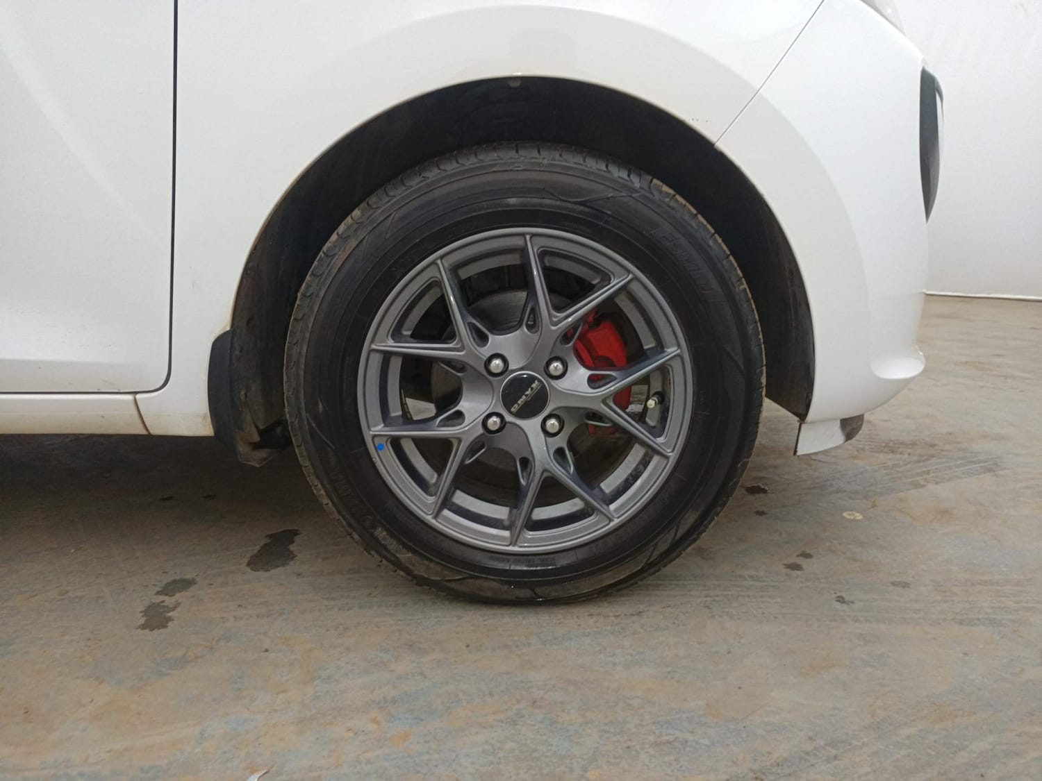 Used 2019 Hyundai Santro Sportz Petrol Manual tyres RIGHT FRONT TYRE RIM VIEW