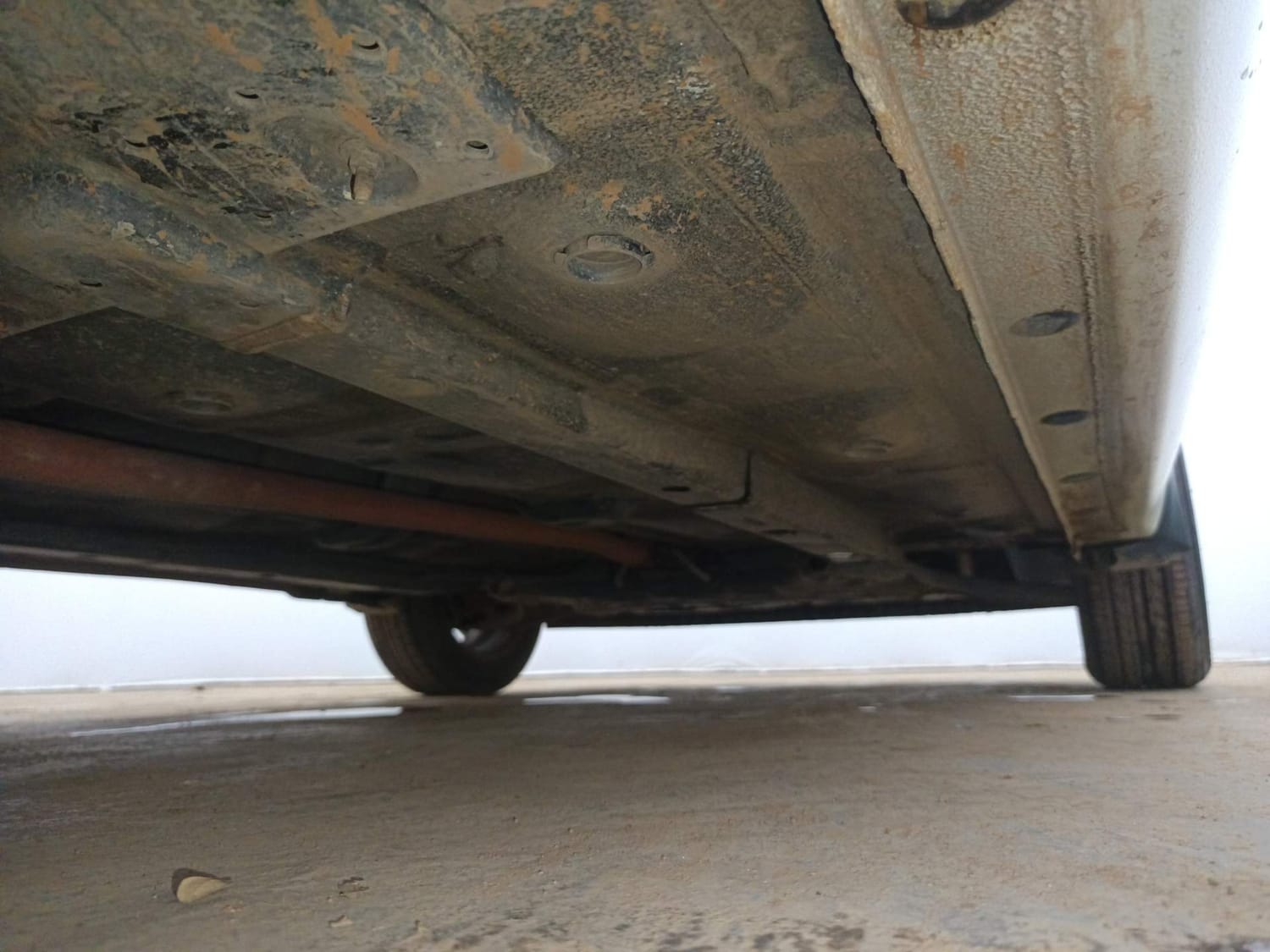 Used 2019 Hyundai Santro Sportz Petrol Manual extra REAR RIGHT UNDERBODY VIEW