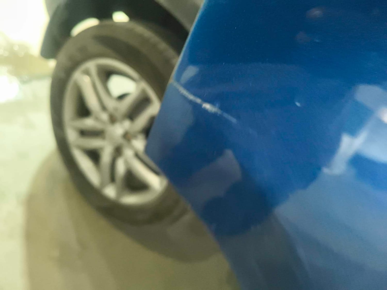 Used 2022 Renault Triber RXZ Dual Tone Petrol Manual dents MINOR SCRATCH