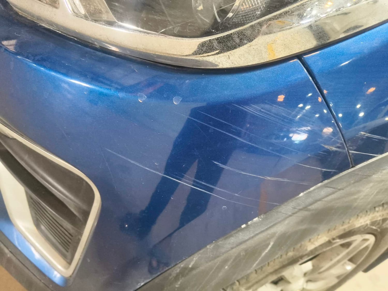 Used 2022 Renault Triber RXZ Dual Tone Petrol Manual dents MINOR SCRATCH