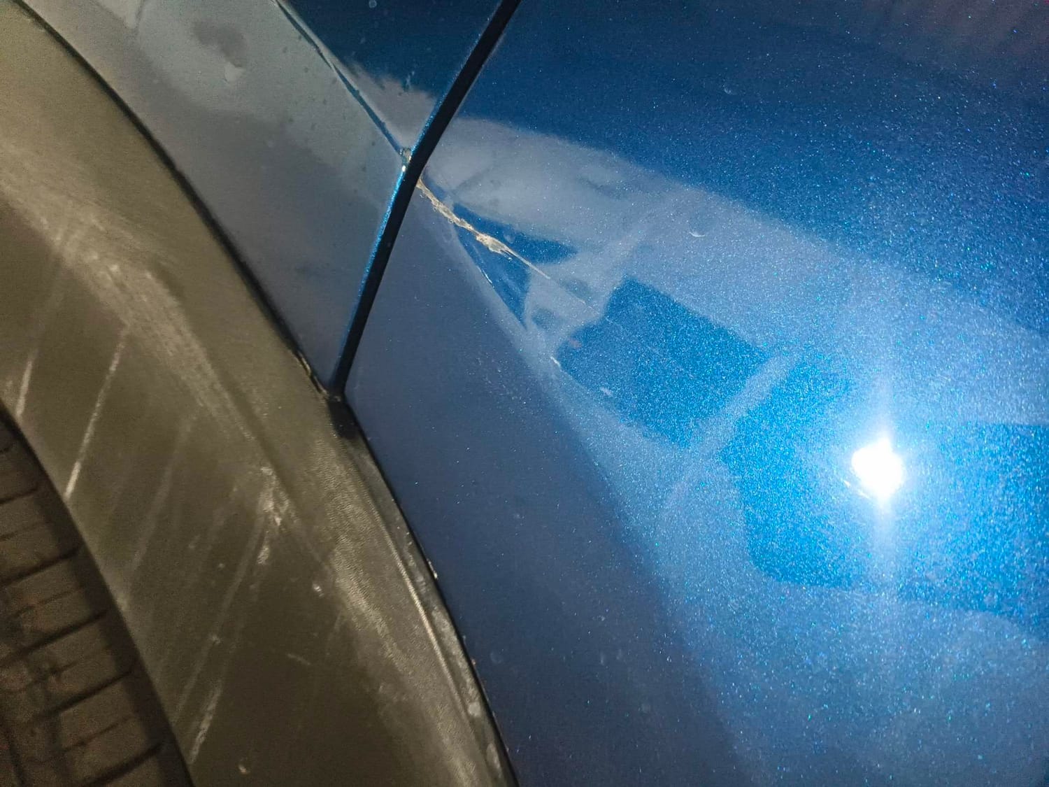 Used 2022 Renault Triber RXZ Dual Tone Petrol Manual dents MINOR DENT