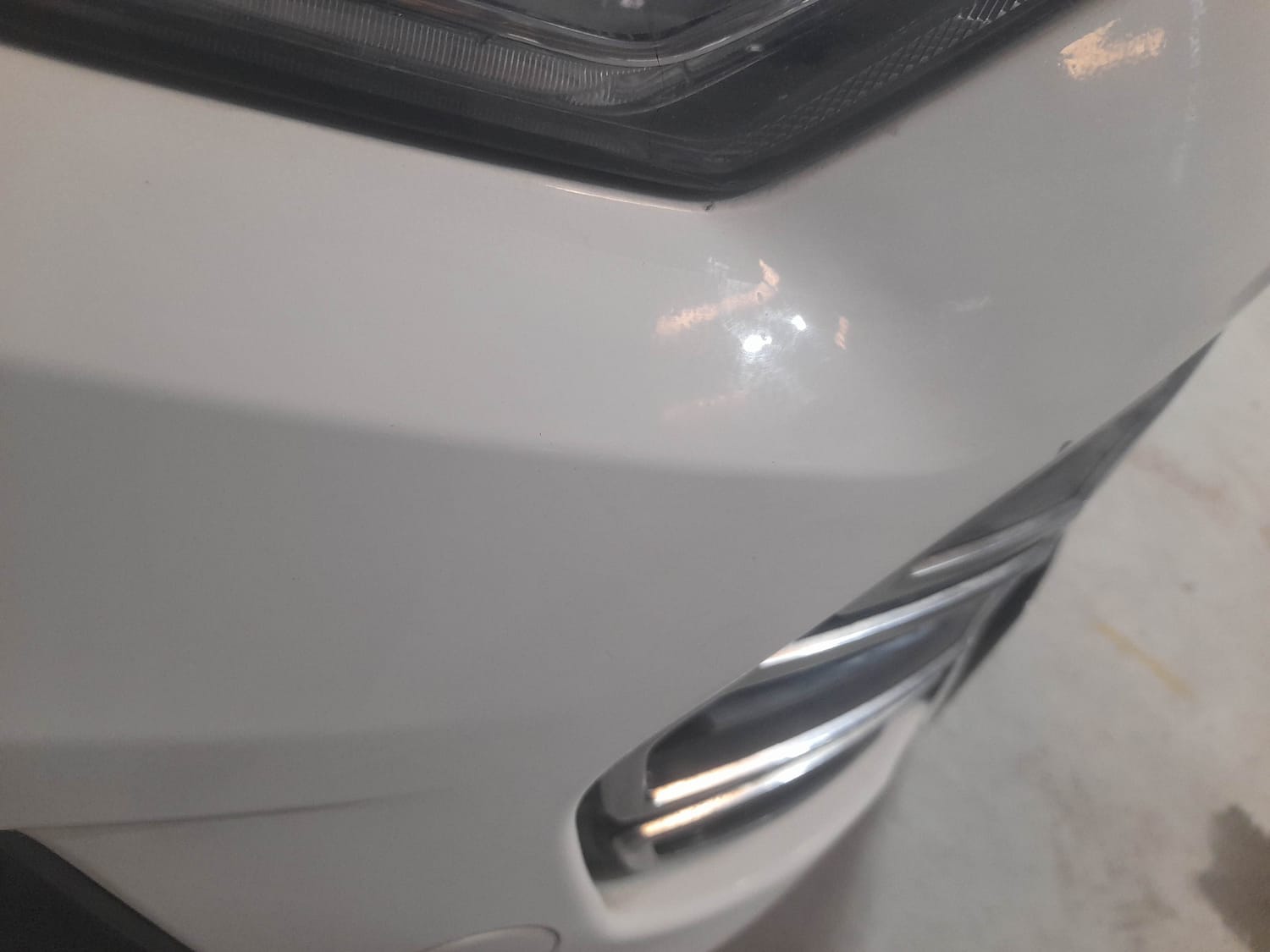 Used 2016 Ford EcoSport Titanium 1.5L Ti-VCT AT Petrol Automatic dents MINOR SCRATCH