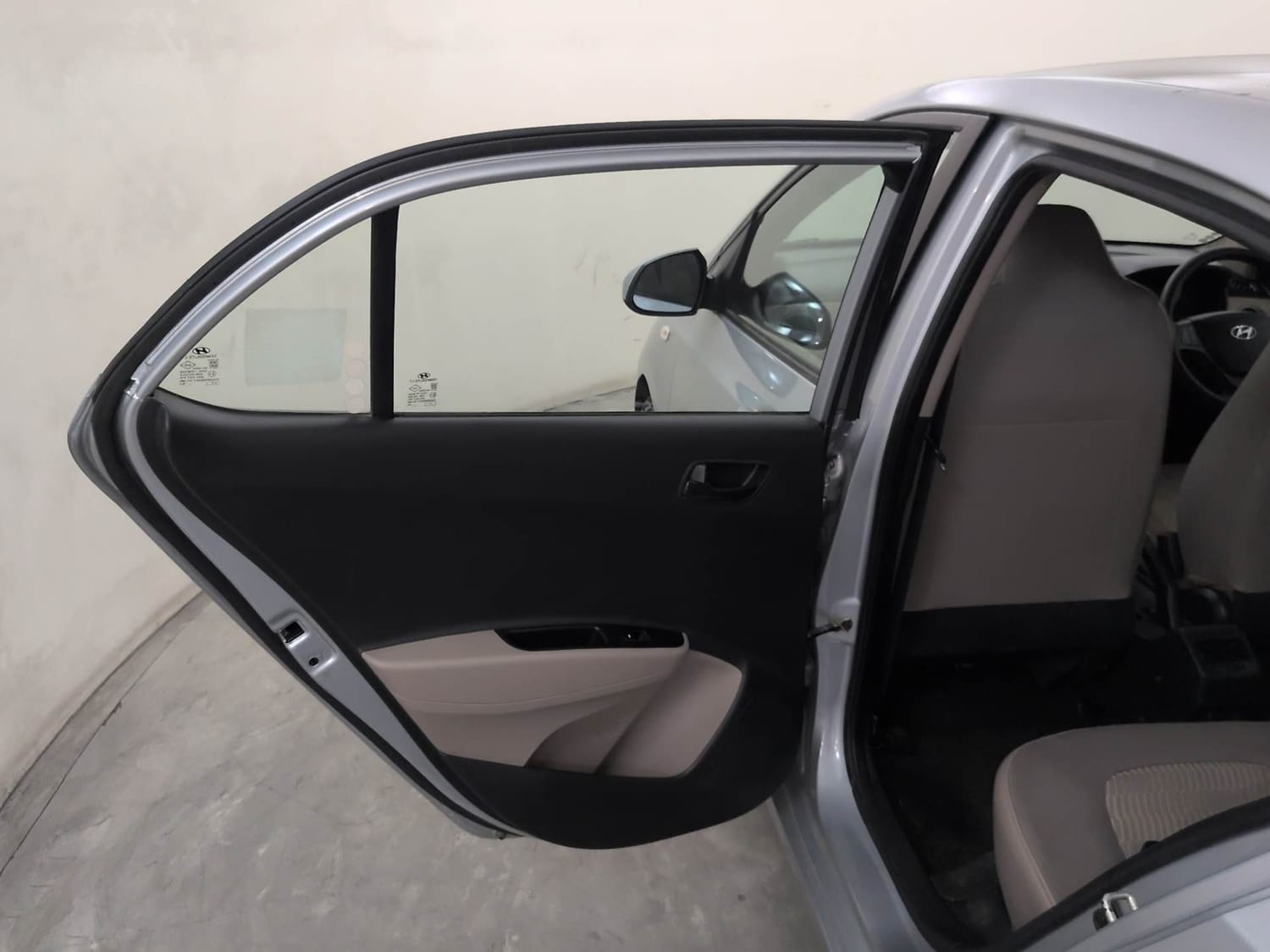 Used 2019 Hyundai Xcent S Petrol Manual interior LEFT REAR DOOR OPEN VIEW