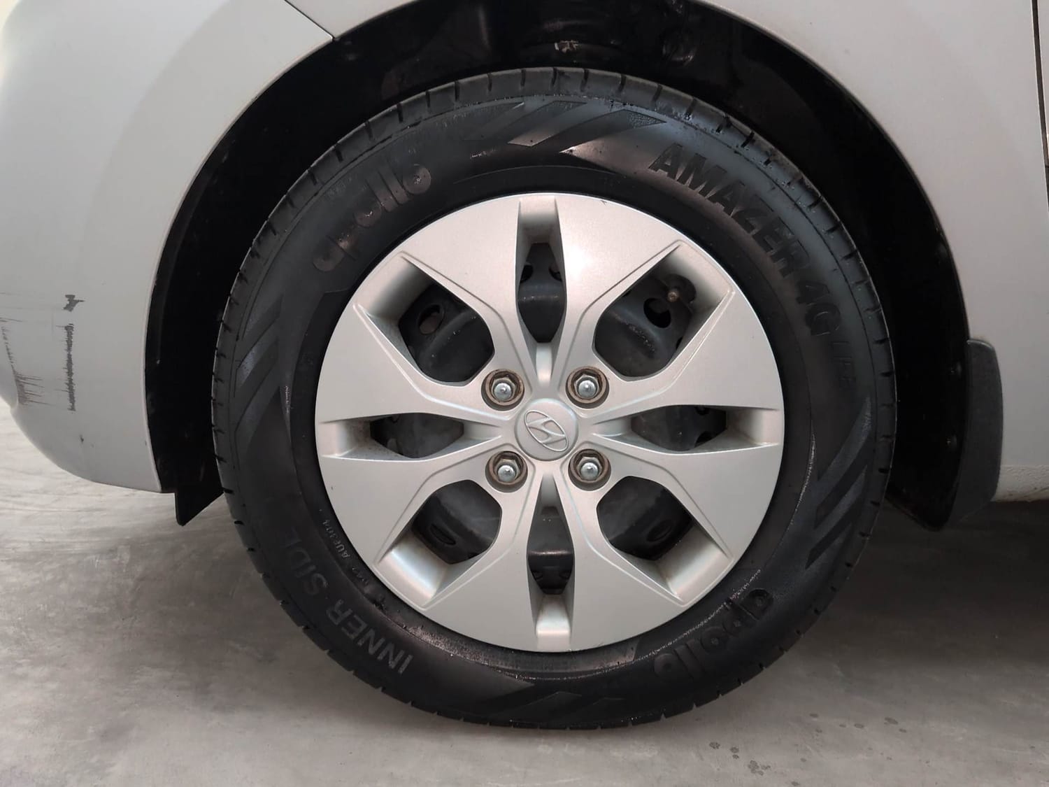 Used 2019 Hyundai Xcent S Petrol Manual tyres LEFT FRONT TYRE RIM VIEW