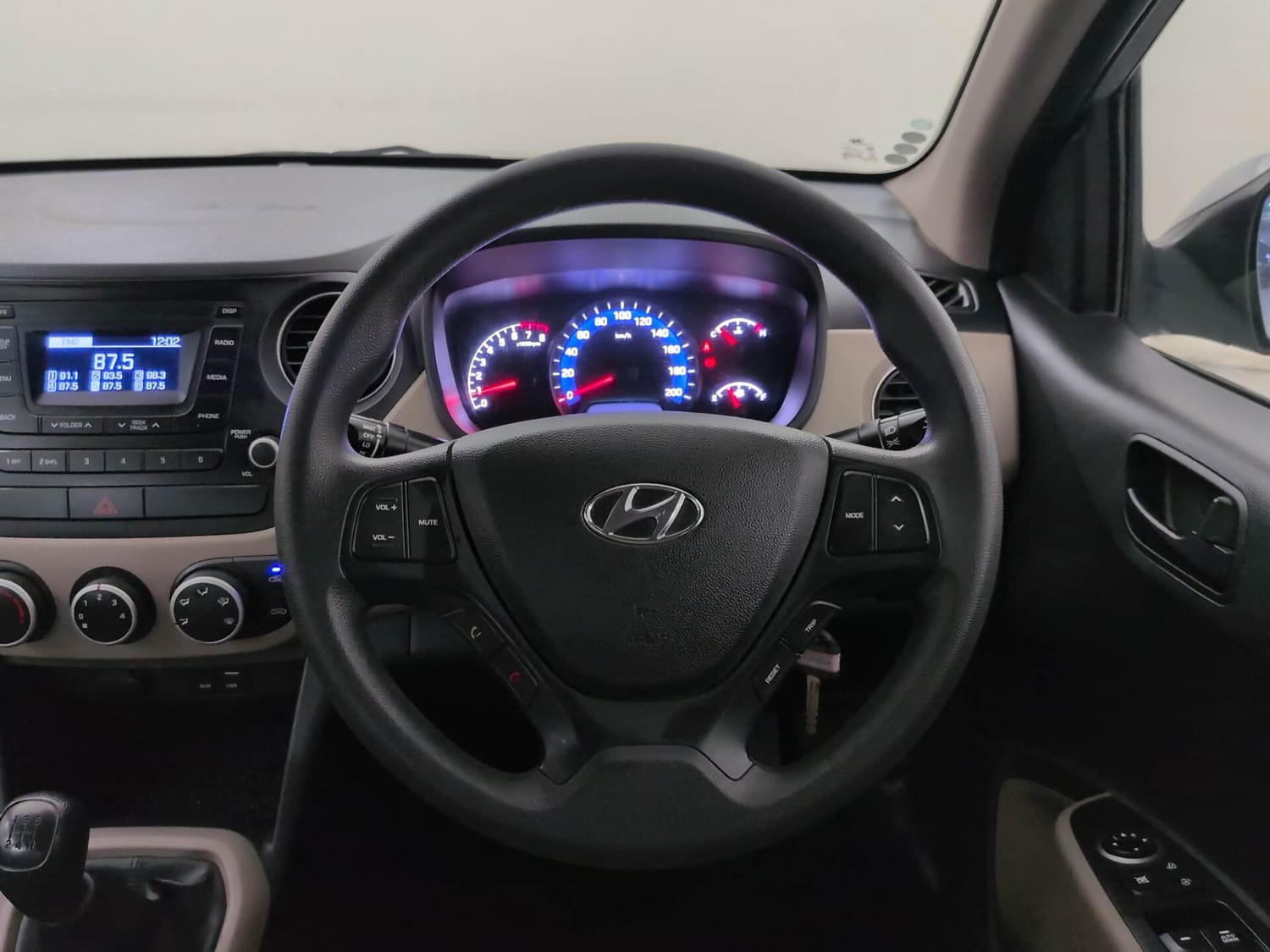 Used 2019 Hyundai Xcent S Petrol Manual interior STEERING VIEW