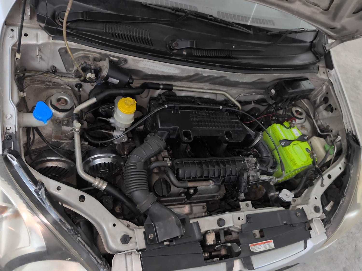 Used 2014 Maruti Suzuki Alto 800 Lxi Petrol Manual engine ENGINE RIGHT SIDE VIEW