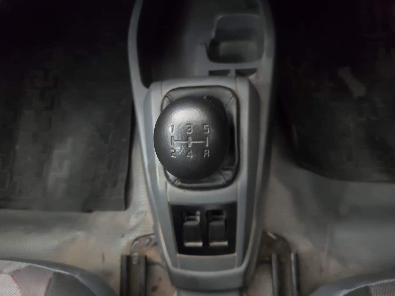 Used 2014 Maruti Suzuki Alto 800 Lxi Petrol Manual interior GEAR  KNOB VIEW