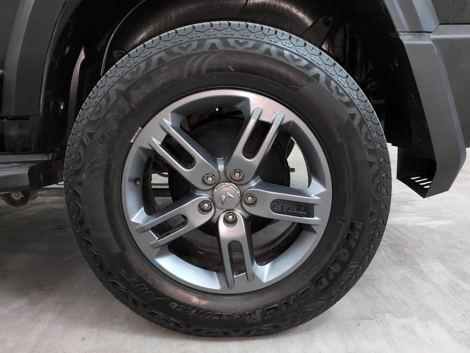 Used 2025 Mahindra Thar Roxx MX3 Diesel MT 2WD Diesel Manual tyres LEFT REAR TYRE RIM VIEW