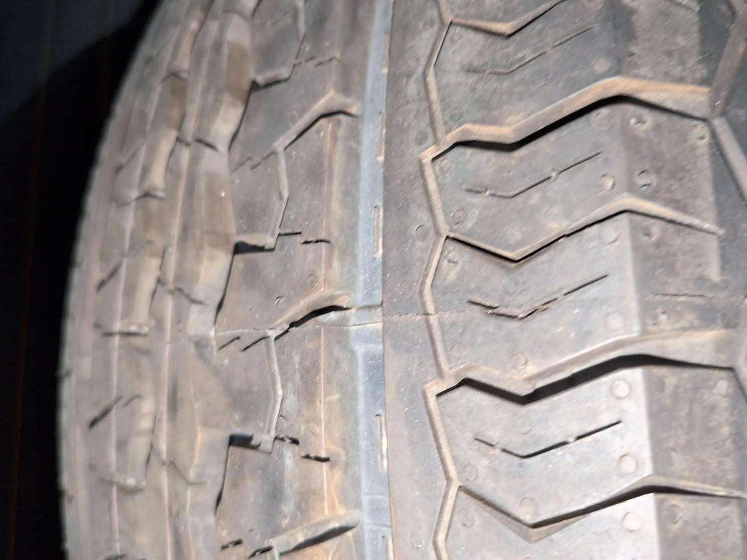 Used 2025 Mahindra Thar Roxx MX3 Diesel MT 2WD Diesel Manual tyres SPARE TYRE VIEW