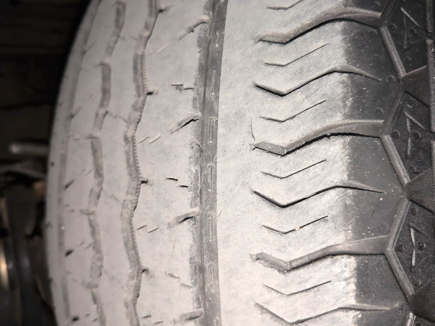 Used 2025 Mahindra Thar Roxx MX3 Diesel MT 2WD Diesel Manual tyres LEFT FRONT TYRE TREAD VIEW