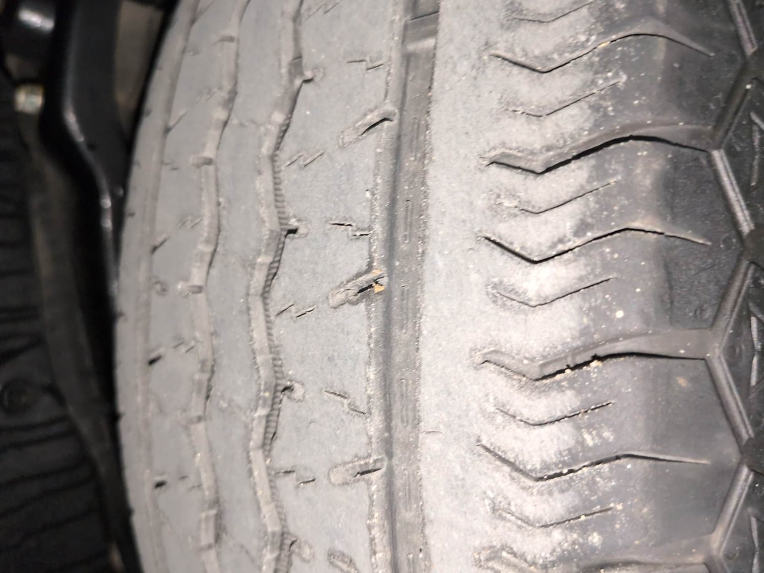 Used 2025 Mahindra Thar Roxx MX3 Diesel MT 2WD Diesel Manual tyres RIGHT REAR TYRE TREAD VIEW