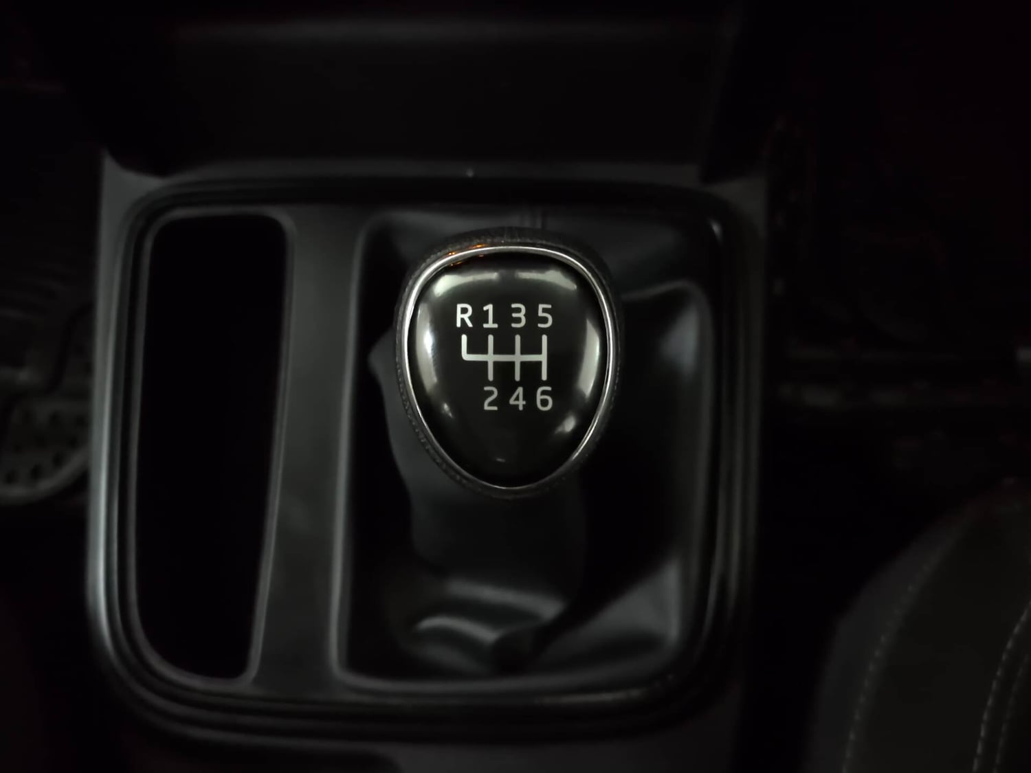 Used 2025 Mahindra Thar Roxx MX3 Diesel MT 2WD Diesel Manual interior GEAR  KNOB VIEW