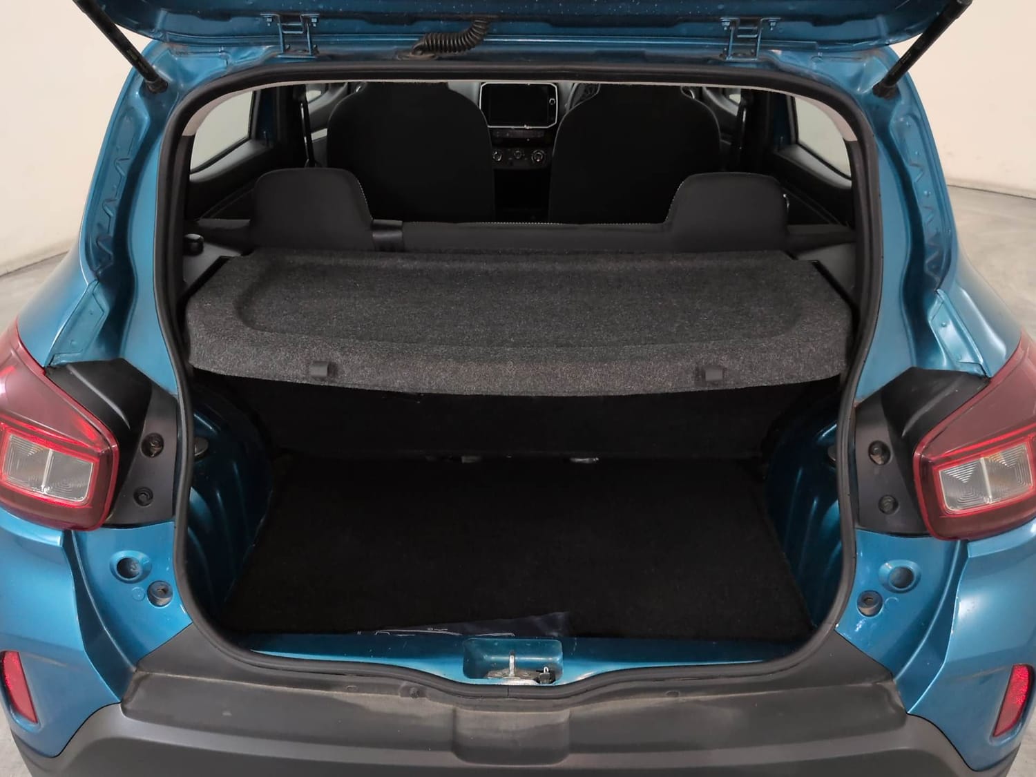 Used 2024 Renault Kwid CLIMBER 1.0 AMT Petrol Automatic interior DICKY INSIDE VIEW