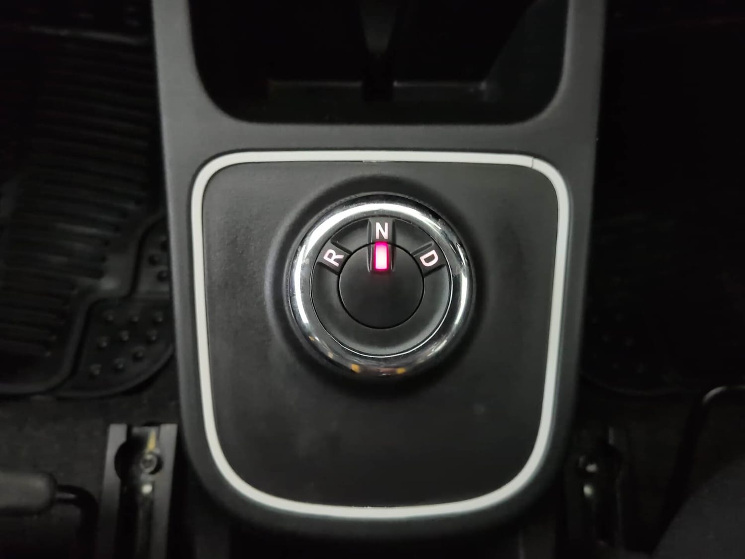 Used 2024 Renault Kwid CLIMBER 1.0 AMT Petrol Automatic interior GEAR  KNOB VIEW