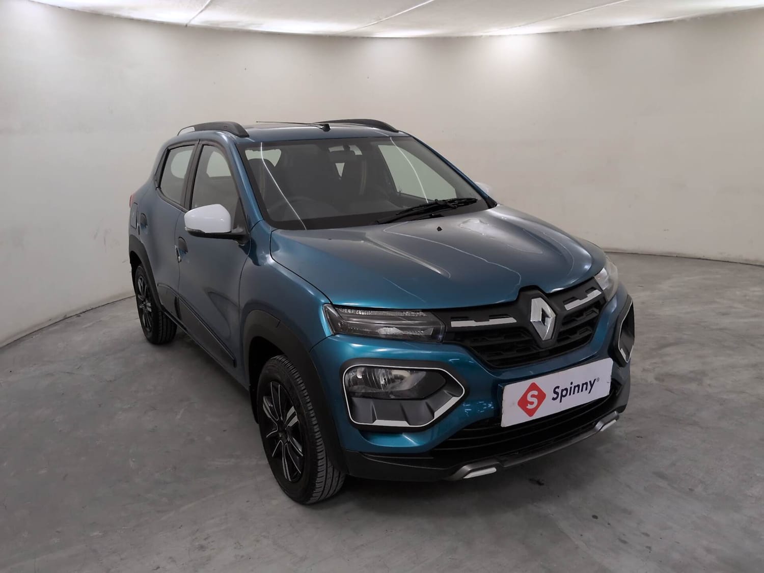 Used 2024 Renault Kwid CLIMBER 1.0 AMT Petrol Automatic exterior RIGHT FRONT CORNER VIEW