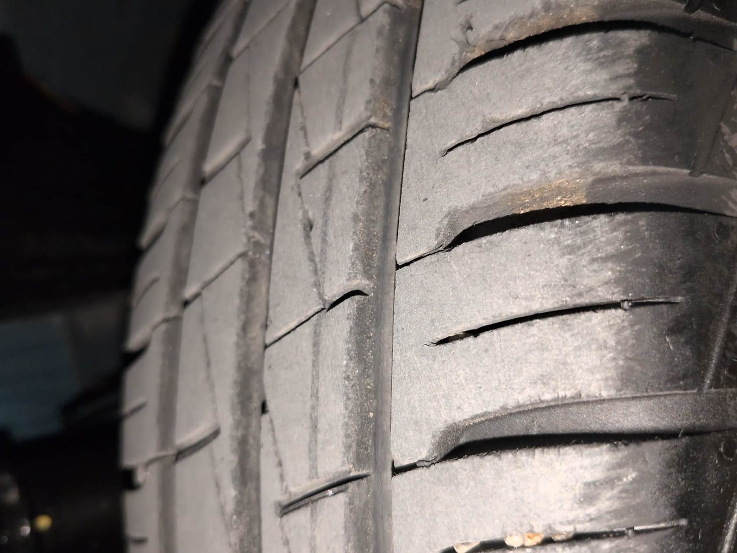 Used 2024 Renault Kwid CLIMBER 1.0 AMT Petrol Automatic tyres LEFT FRONT TYRE TREAD VIEW