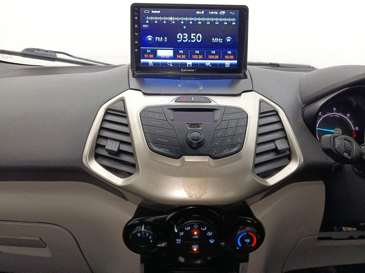 Used 2016 Ford EcoSport Trend 1.5L TDCi Diesel Manual interior MUSIC SYSTEM & AC CONTROL VIEW
