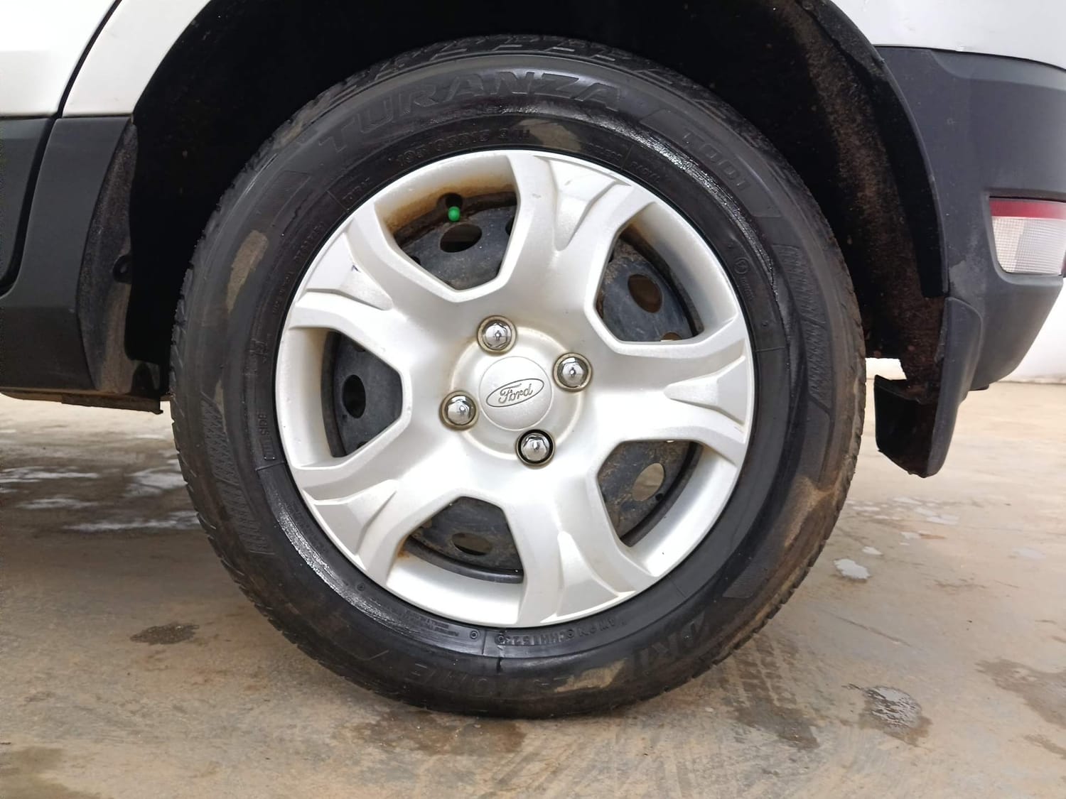 Used 2016 Ford EcoSport Trend 1.5L TDCi Diesel Manual tyres LEFT REAR TYRE RIM VIEW