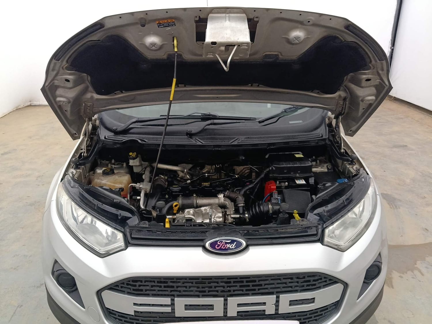 Used 2016 Ford EcoSport Trend 1.5L TDCi Diesel Manual engine ENGINE & BONNET OPEN FRONT VIEW