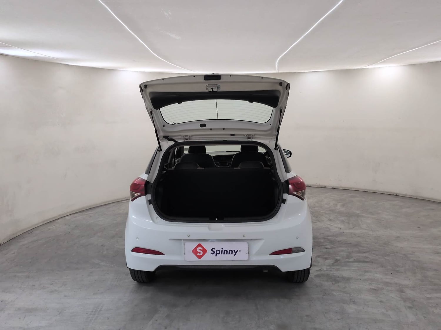 Used 2016 Hyundai Elite i20 Sportz 1.2 Petrol Manual interior DICKY DOOR OPEN VIEW