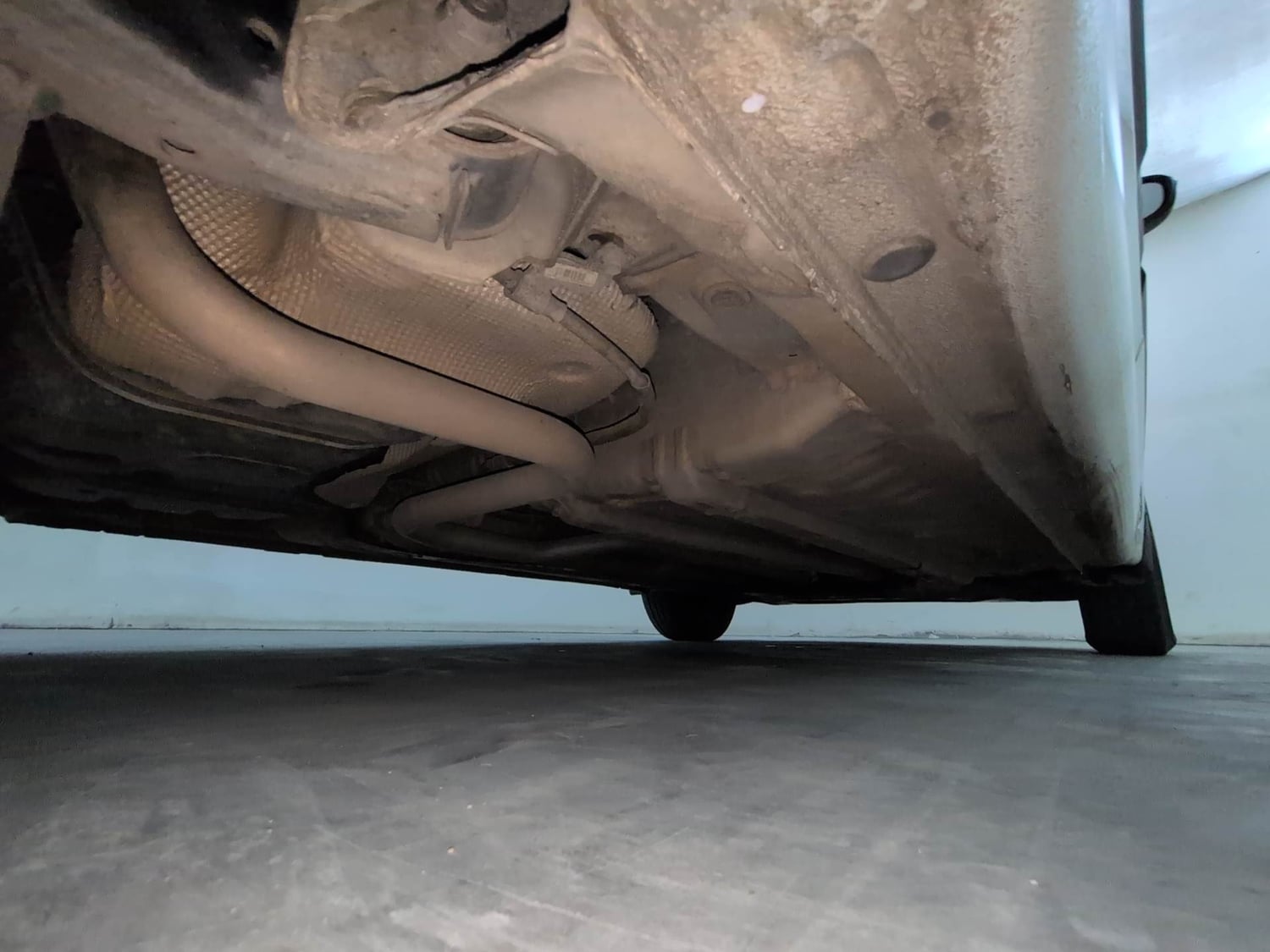 Used 2016 Hyundai Elite i20 Sportz 1.2 Petrol Manual extra REAR RIGHT UNDERBODY VIEW